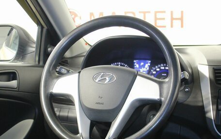 Hyundai Solaris II рестайлинг, 2011 год, 895 000 рублей, 15 фотография