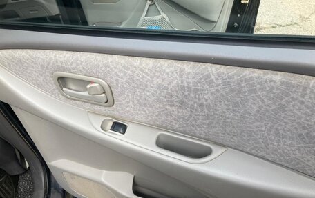 Nissan Tino, 2000 год, 235 000 рублей, 8 фотография