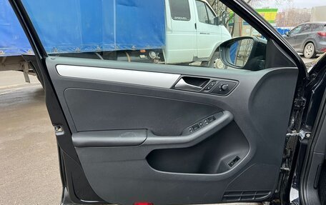 Volkswagen Jetta VI, 2012 год, 875 000 рублей, 16 фотография