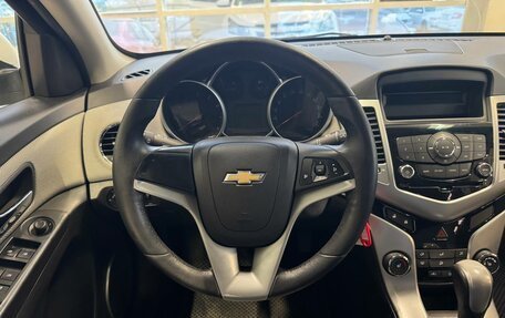 Chevrolet Cruze II, 2011 год, 890 000 рублей, 7 фотография