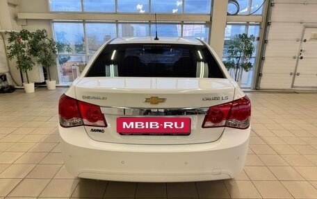 Chevrolet Cruze II, 2011 год, 890 000 рублей, 4 фотография
