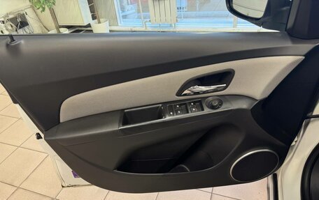 Chevrolet Cruze II, 2011 год, 890 000 рублей, 14 фотография