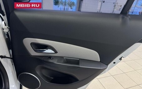 Chevrolet Cruze II, 2011 год, 890 000 рублей, 17 фотография