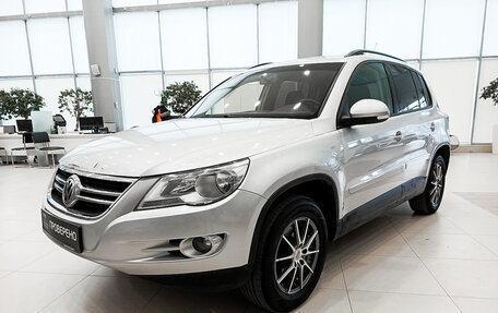 Volkswagen Tiguan I, 2010 год, 961 000 рублей, 2 фотография