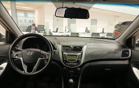 Hyundai Solaris II рестайлинг, 2011 год, 654 000 рублей, 17 фотография