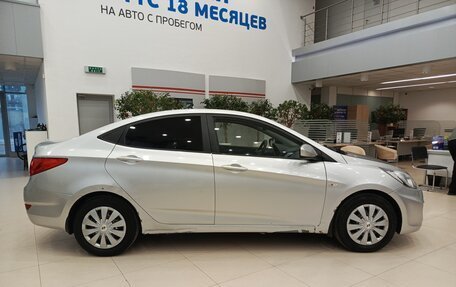 Hyundai Solaris II рестайлинг, 2011 год, 654 000 рублей, 5 фотография