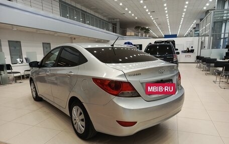 Hyundai Solaris II рестайлинг, 2011 год, 654 000 рублей, 8 фотография