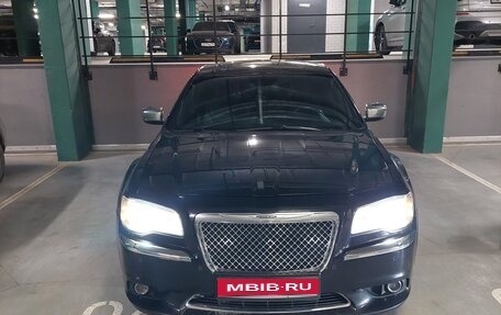 Chrysler 300C II, 2012 год, 1 600 000 рублей, 1 фотография