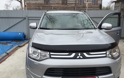 Mitsubishi Outlander III рестайлинг 3, 2013 год, 1 550 000 рублей, 1 фотография
