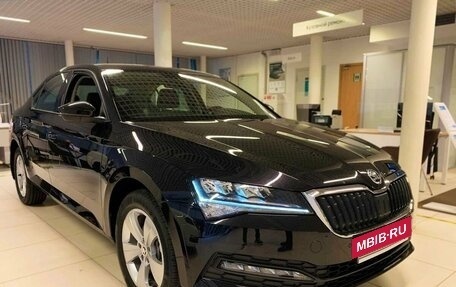Skoda Superb III рестайлинг, 2025 год, 3 500 000 рублей, 5 фотография