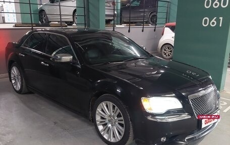 Chrysler 300C II, 2012 год, 1 600 000 рублей, 4 фотография