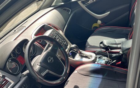 Opel Astra J, 2011 год, 700 000 рублей, 3 фотография