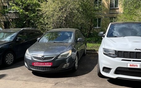 Opel Astra J, 2011 год, 700 000 рублей, 4 фотография