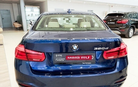 BMW 3 серия, 2017 год, 2 400 000 рублей, 7 фотография