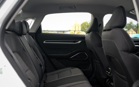Geely Emgrand, 2024 год, 2 393 990 рублей, 18 фотография