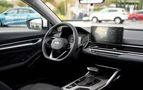 Geely Emgrand, 2024 год, 2 393 990 рублей, 21 фотография