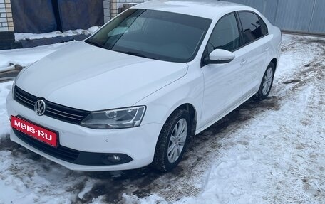 Volkswagen Jetta VI, 2014 год, 1 350 000 рублей, 2 фотография