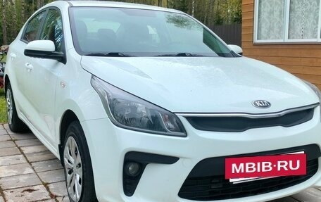 KIA Rio IV, 2018 год, 1 550 000 рублей, 4 фотография