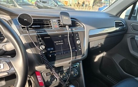 Volkswagen Tiguan II, 2018 год, 2 750 000 рублей, 17 фотография