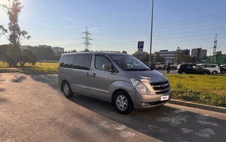 Hyundai Grand Starex Grand Starex I рестайлинг 2, 2011 год, 1 990 000 рублей, 7 фотография