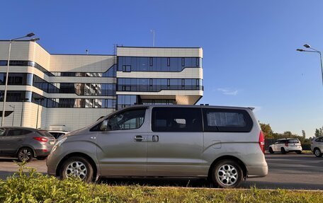 Hyundai Grand Starex Grand Starex I рестайлинг 2, 2011 год, 1 990 000 рублей, 11 фотография