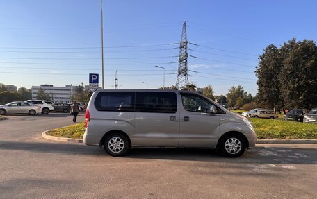 Hyundai Grand Starex Grand Starex I рестайлинг 2, 2011 год, 1 990 000 рублей, 6 фотография