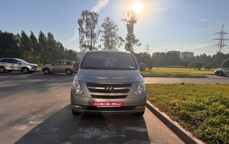 Hyundai Grand Starex Grand Starex I рестайлинг 2, 2011 год, 1 990 000 рублей, 4 фотография