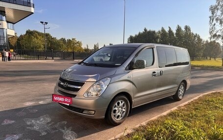 Hyundai Grand Starex Grand Starex I рестайлинг 2, 2011 год, 1 990 000 рублей, 10 фотография