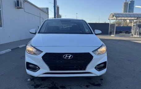 Hyundai Solaris II рестайлинг, 2019 год, 1 000 000 рублей, 4 фотография