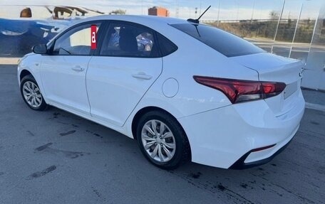 Hyundai Solaris II рестайлинг, 2019 год, 1 000 000 рублей, 11 фотография