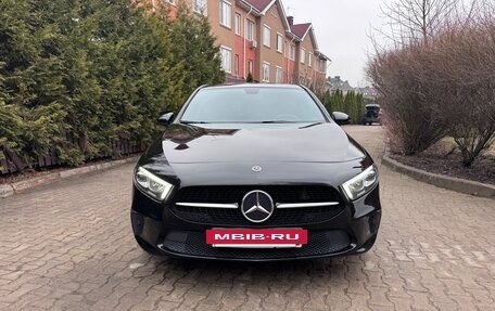 Mercedes-Benz A-Класс, 2018 год, 2 440 000 рублей, 2 фотография