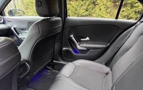Mercedes-Benz A-Класс, 2018 год, 2 440 000 рублей, 20 фотография