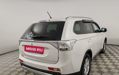 Mitsubishi Outlander III рестайлинг 3, 2014 год, 1 175 000 рублей, 4 фотография