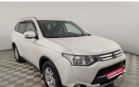 Mitsubishi Outlander III рестайлинг 3, 2014 год, 1 175 000 рублей, 2 фотография