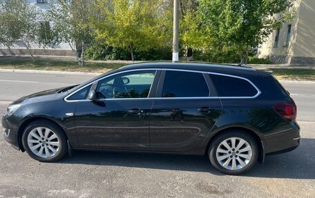 Opel Astra J, 2013 год, 1 250 000 рублей, 4 фотография
