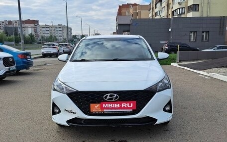 Hyundai Solaris II рестайлинг, 2021 год, 1 600 000 рублей, 8 фотография
