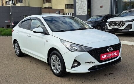Hyundai Solaris II рестайлинг, 2021 год, 1 600 000 рублей, 7 фотография