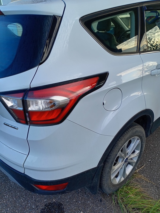 Ford Kuga II рестайлинг, 2019 год, 1 590 000 рублей, 7 фотография
