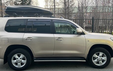 Toyota Land Cruiser 200, 2010 год, 3 000 000 рублей, 6 фотография