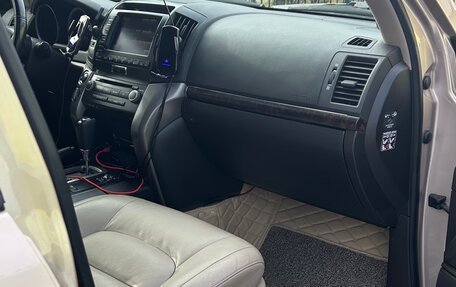 Toyota Land Cruiser 200, 2010 год, 3 000 000 рублей, 13 фотография