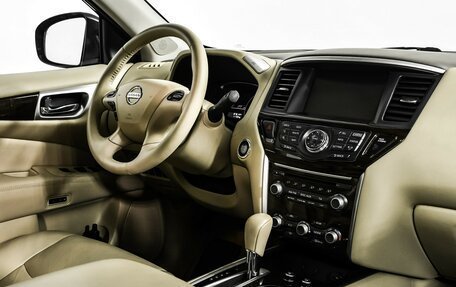 Nissan Pathfinder, 2014 год, 1 998 000 рублей, 9 фотография