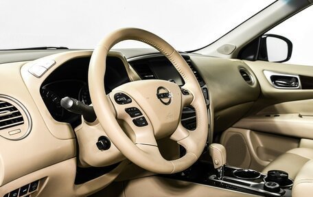 Nissan Pathfinder, 2014 год, 1 998 000 рублей, 12 фотография