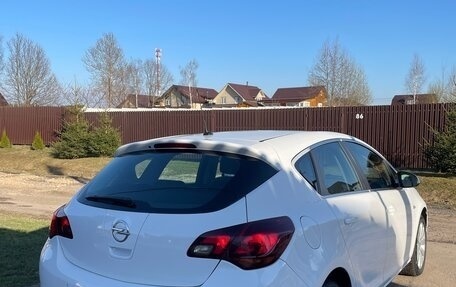 Opel Astra J, 2012 год, 780 000 рублей, 3 фотография