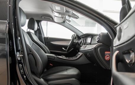 Mercedes-Benz E-Класс, 2016 год, 2 155 000 рублей, 19 фотография