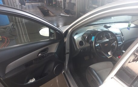 Chevrolet Cruze II, 2013 год, 850 000 рублей, 3 фотография