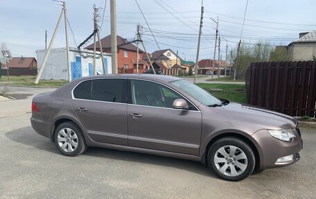 Skoda Superb III рестайлинг, 2010 год, 900 000 рублей, 2 фотография
