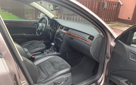 Skoda Superb III рестайлинг, 2010 год, 900 000 рублей, 12 фотография