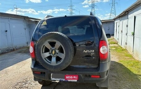 Chevrolet Niva I рестайлинг, 2017 год, 820 000 рублей, 3 фотография