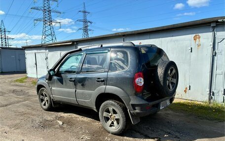 Chevrolet Niva I рестайлинг, 2017 год, 820 000 рублей, 5 фотография