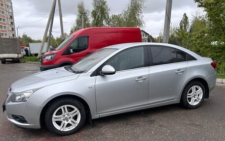 Chevrolet Cruze II, 2011 год, 900 000 рублей, 8 фотография